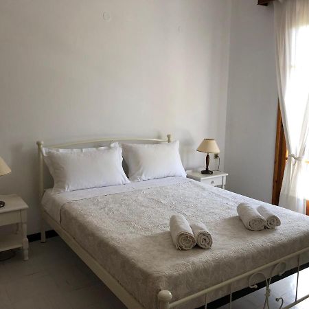 Apelati Hotel Keri Екстериор снимка