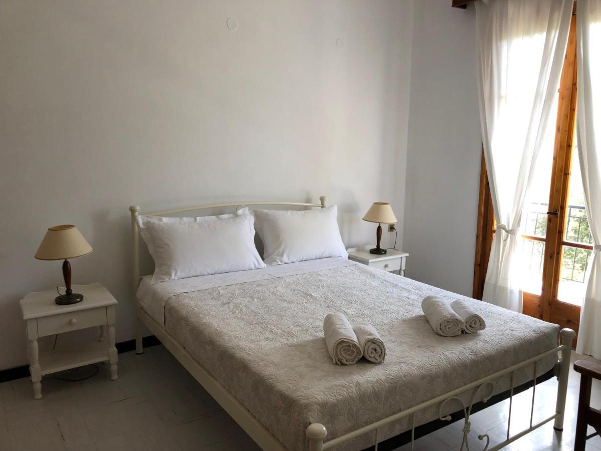 Apelati Hotel Keri Екстериор снимка