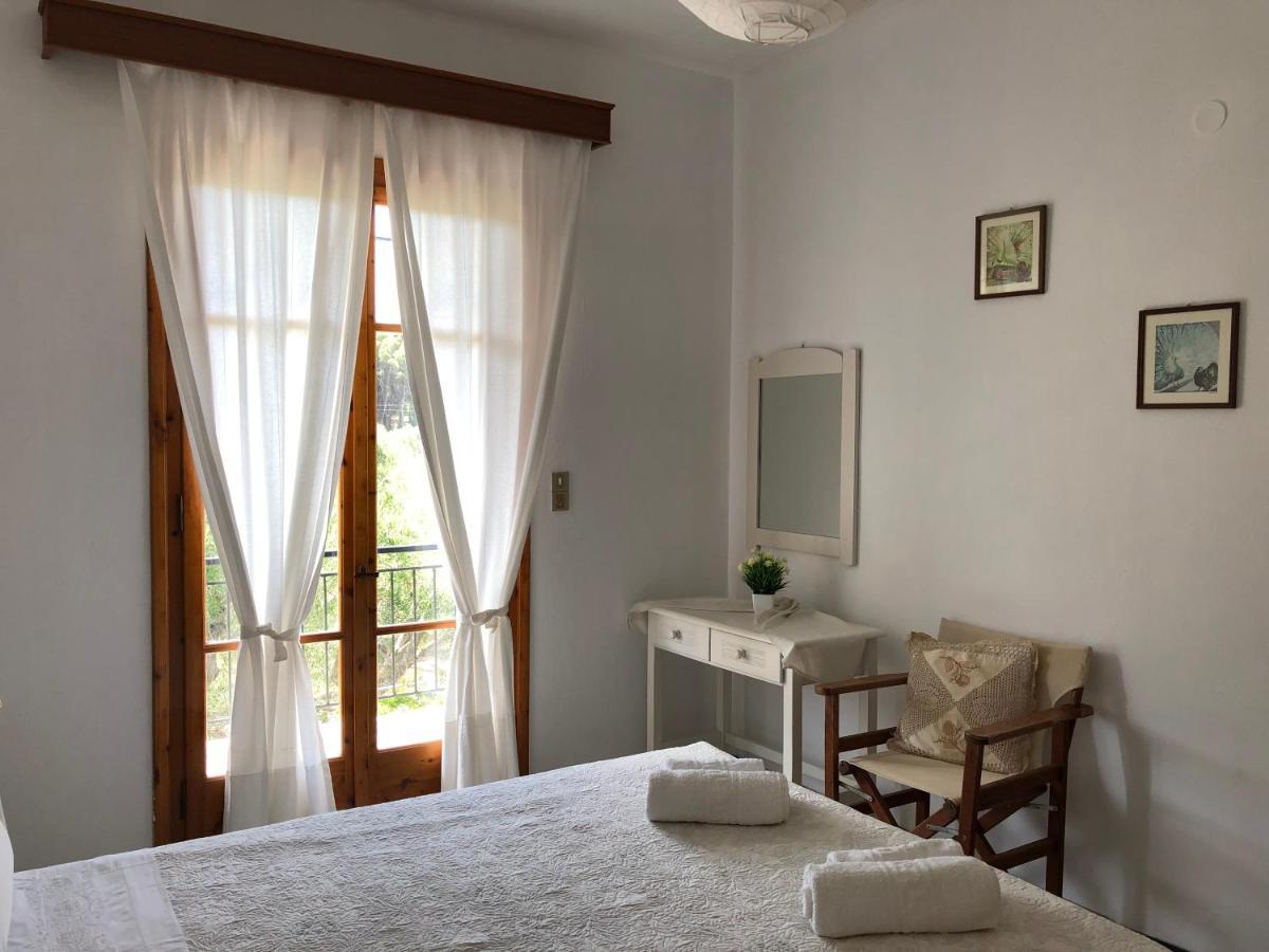 Apelati Hotel Keri Екстериор снимка