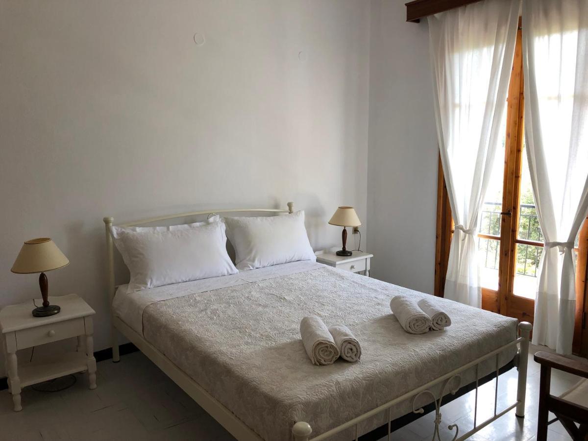 Apelati Hotel Keri Екстериор снимка