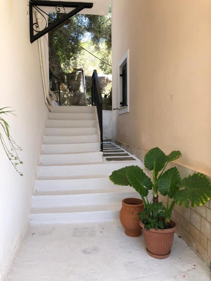 Apelati Hotel Keri Екстериор снимка